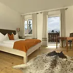 Zur Post 4*