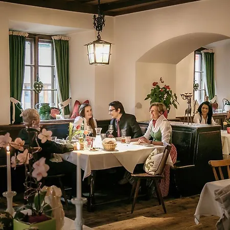 Zur Post Hotel Sankt Gilgen