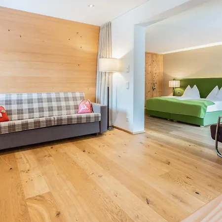 Otel Zur Post Sankt Gilgen