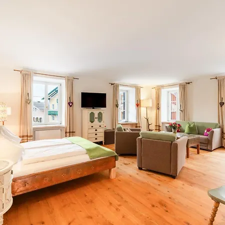 Zur Post Otel Sankt Gilgen