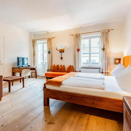 Zur Post Otel Sankt Gilgen