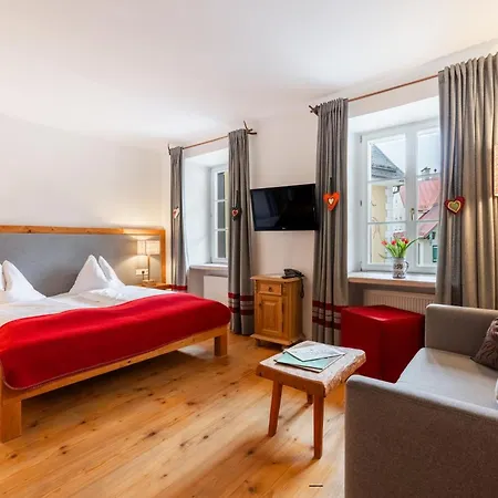 Otel Zur Post Sankt Gilgen