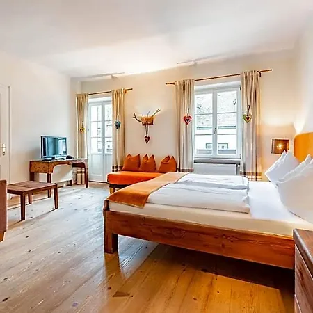 Zur Post 4*