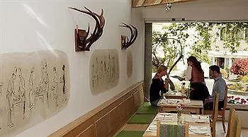 Otel Zur Post Sankt Gilgen