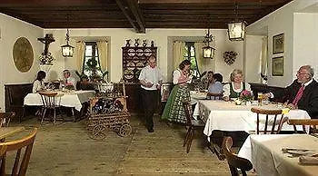 Hotel Gasthof Zur Post 4*